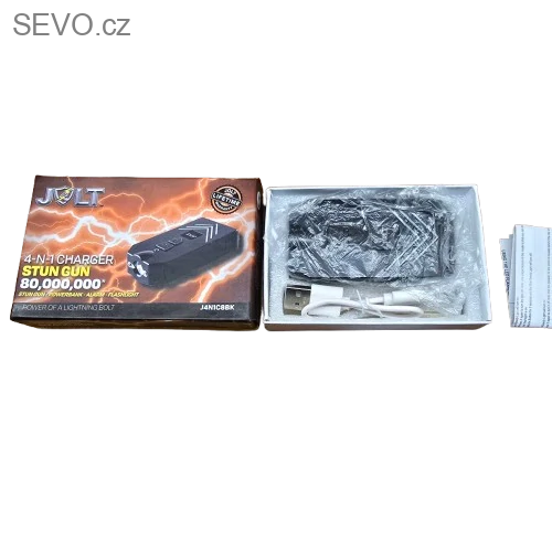 Jolt 4-N-1 charger 80 000 000 voltů